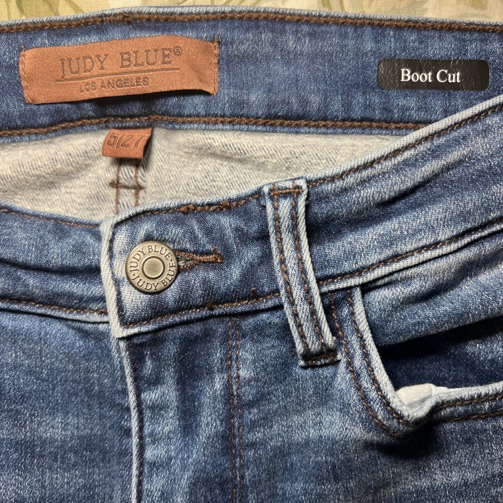 Size 27 Judy Blue High Waist Bootcut Jeans Dark Wash Distressed Hem - Picture 6 of 10
